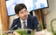 Speranza firma l'ordinanza: visite consentite nelle Rsa