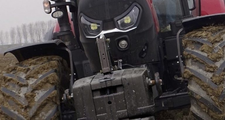 Un trattore può uccidere se guidato con imperizia