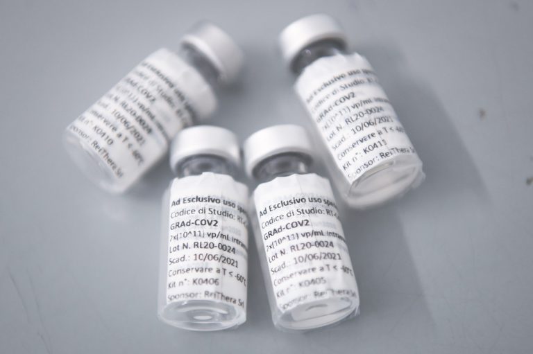 Vaccini anti Coronavirus: quando potranno prenotarsi i trentenni?