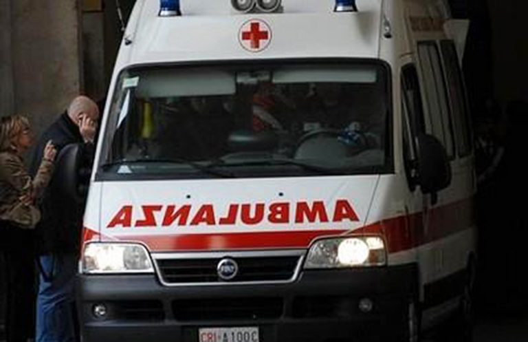 auto cavalcavia morto ragazzo