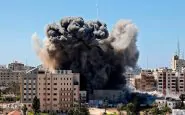 bombardamenti gaza, colpito il grattacielo di al-jala