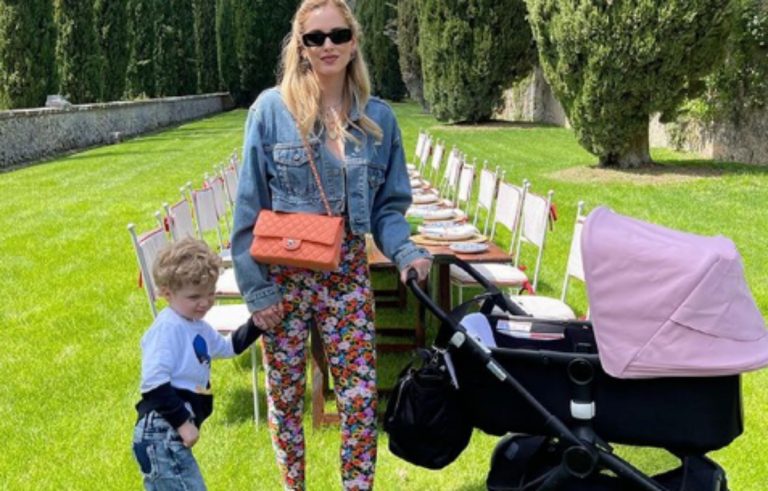 chiara ferragni con leone e vittoria