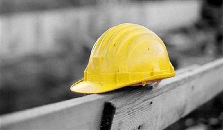 incidente lavoro morto operaio varese