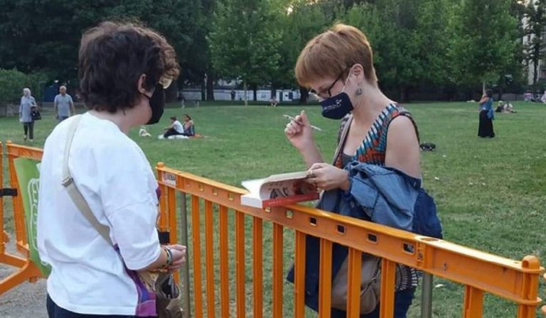 a luglio forse non useremo più la mascherina all'aperto
