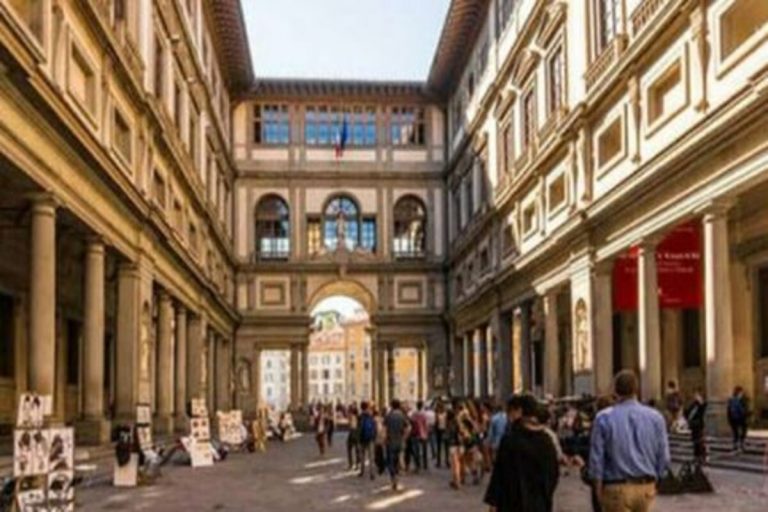 Museo uffizi evacuato