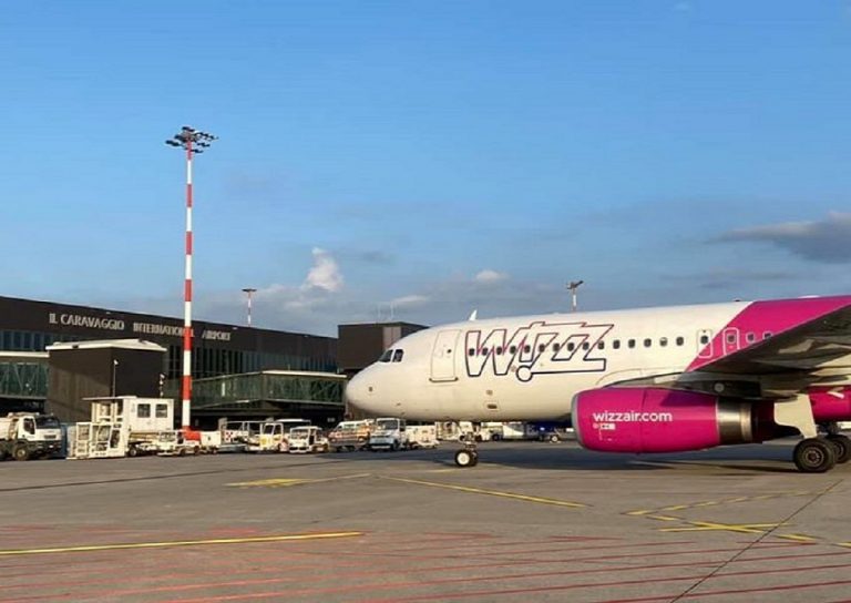 Volo india bergamo, passeggera positiva al covid, ricoverata