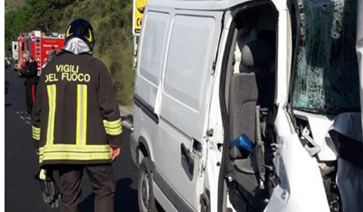 San Severino, incidente lungo la provinciale 361 muore papà di 36 anni