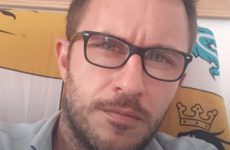 sindaco preso a schiaffi