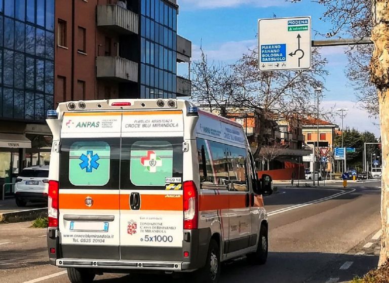Un'ambulanza in azione