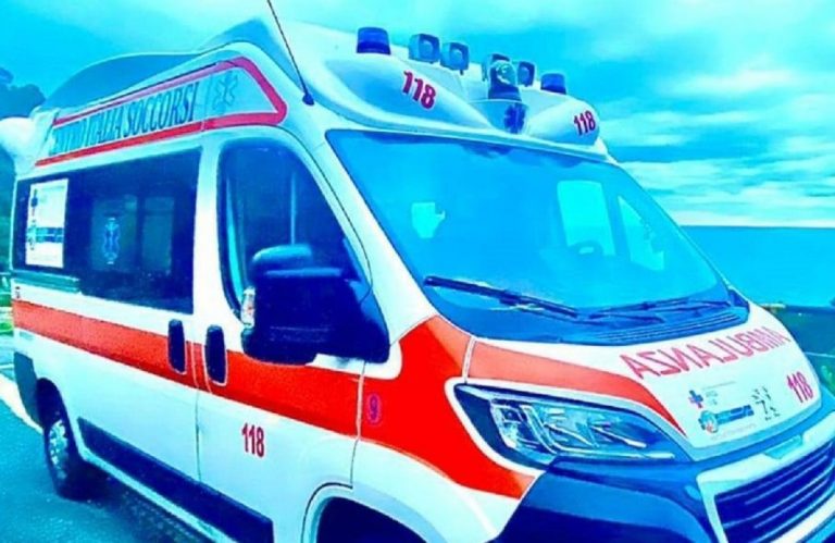 Vani i soccorsi del 118 per la 16enne