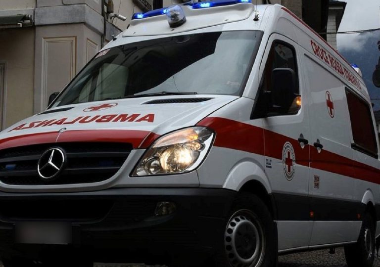 Un'ambulanza in azione