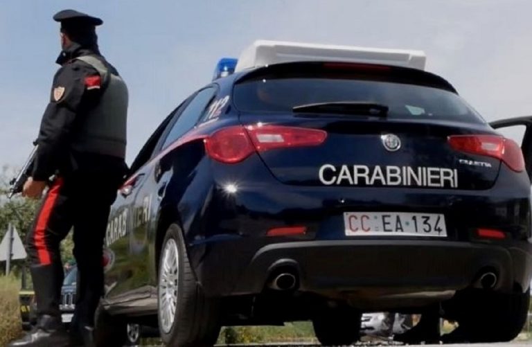I carabinieri indagano sull'agguato mortale