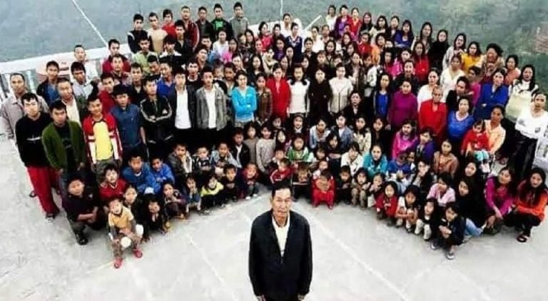 Ziona Chana e la sya sterminata famiglia