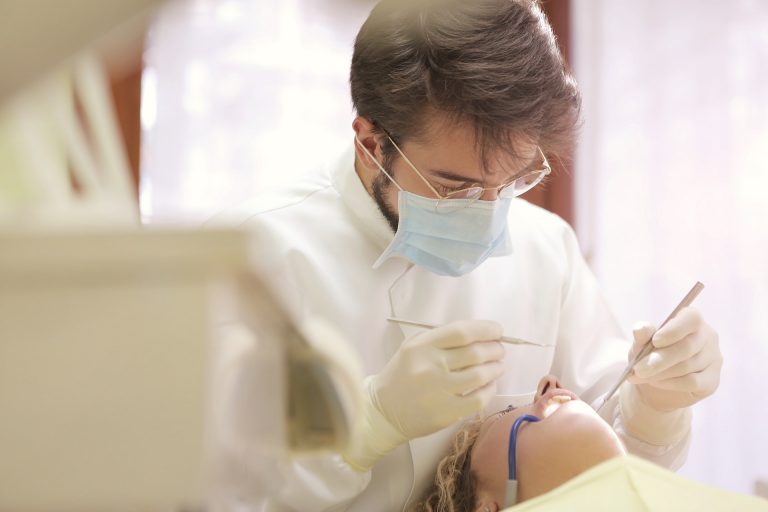 Rimini, donna deceduta dal dentista