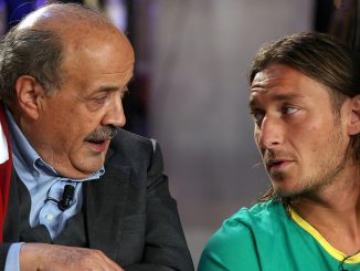 Maurizio Costanzo con Francesco Totti qualche anno fa