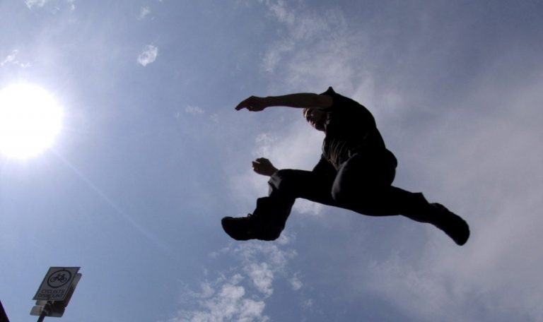 Il parkour estremo presenta rischi altissimi