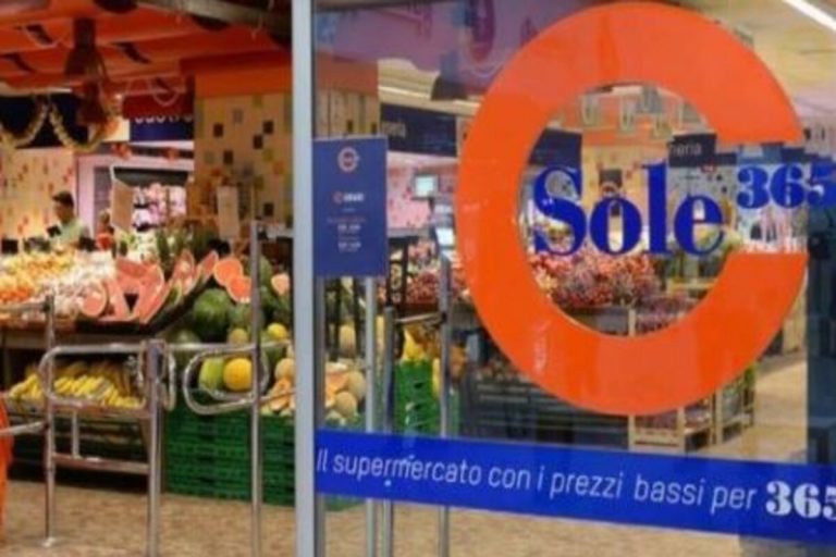 Rapina supermercato Napoli