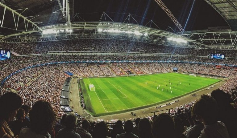 SuperLega UEFA sospende procedimento