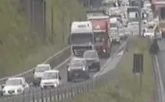 Uomo a piedi in autostrada ucciso