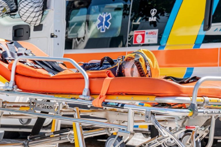 Torino, 20enne precipita da un palazzo