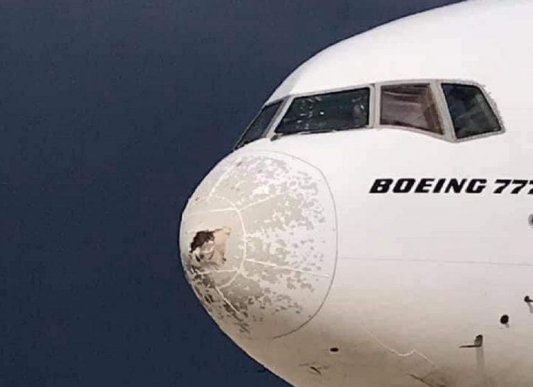 Boeing 777-31H di Emirates