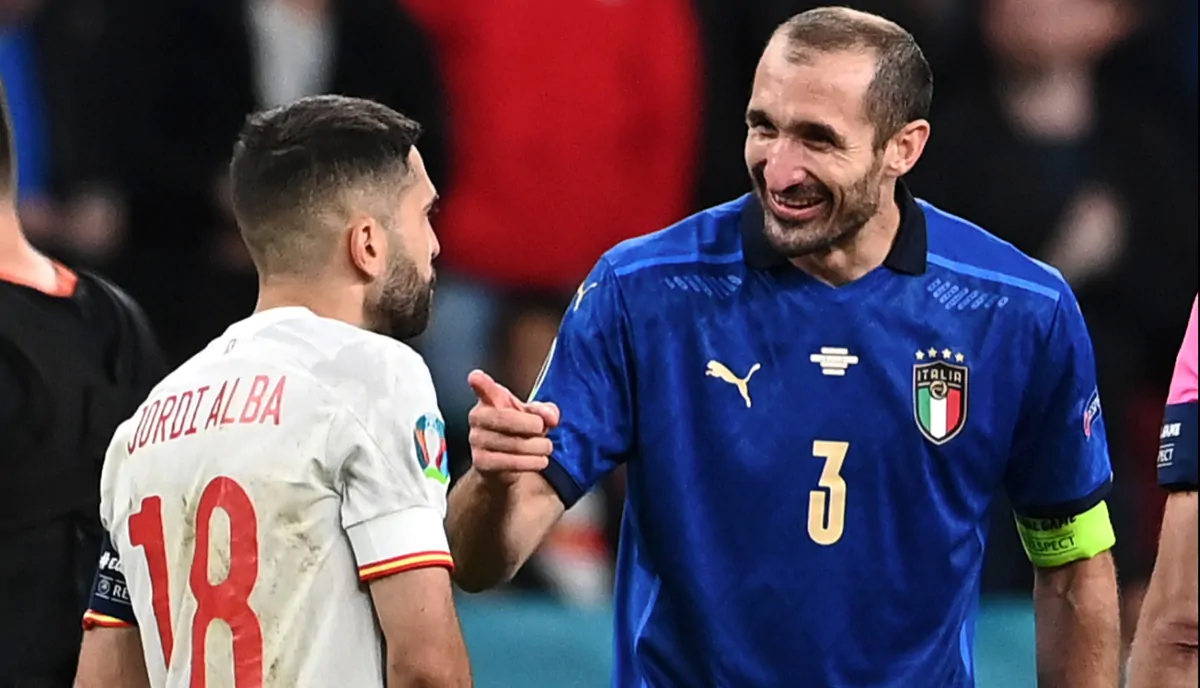 Chiellini e Jordi Alba