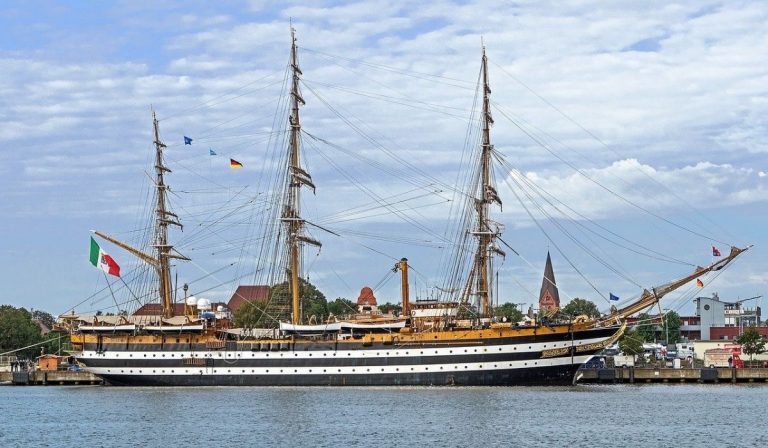 Covid nave Amerigo Vespucci