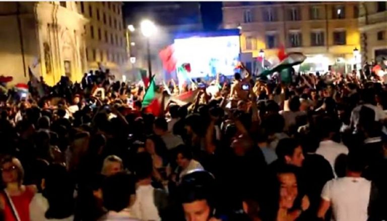 Vietati i maxi schermi in molte grandi piazze italiane