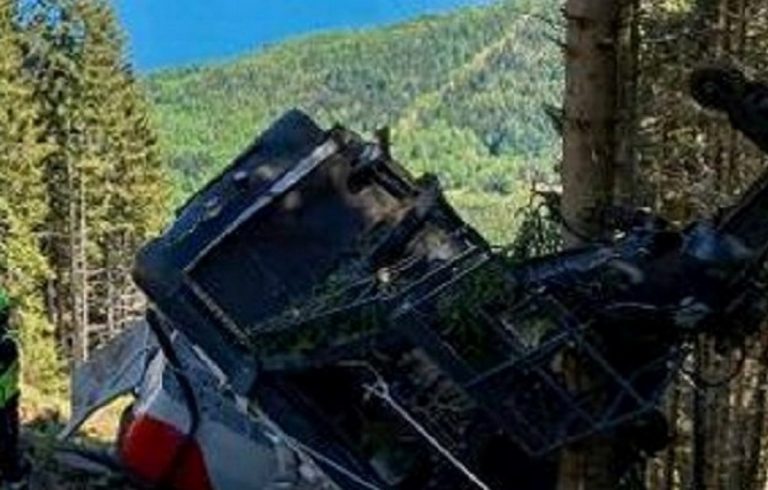 Uno scatto della tragedia su cui la magistratura vuole far luce