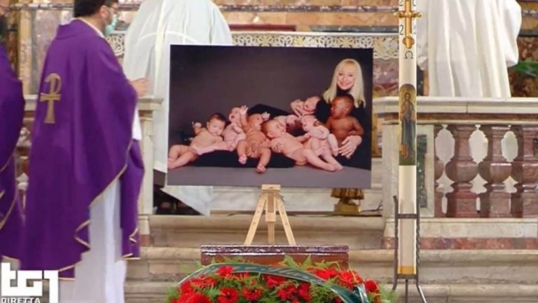 Raffaella Carrà funerale