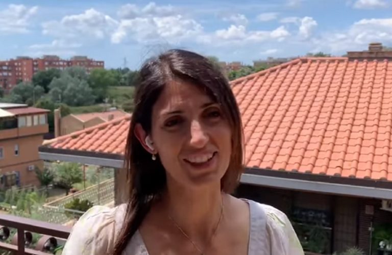 La sindaca Raggi nel videomessaggio di ringraziamento per gli auguri di compleanno