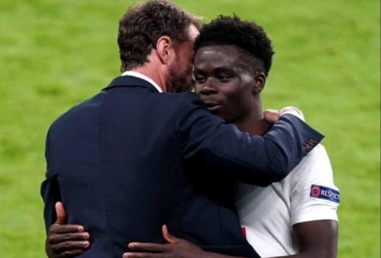 Saka consolato da mister Southgate