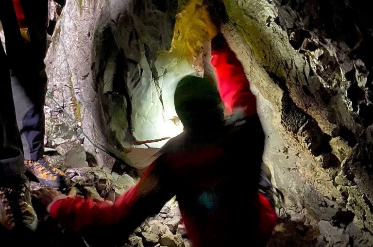 Un momento delle operazioni di soccorso