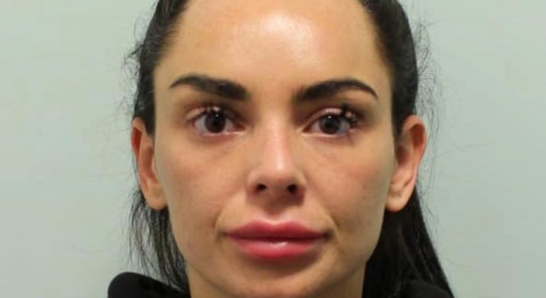 Sosia Kim Kardashian