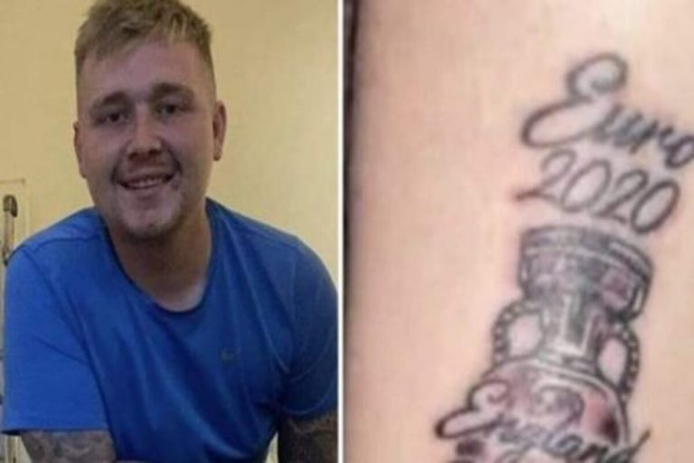 tifoso inglese tatuaggio coppa