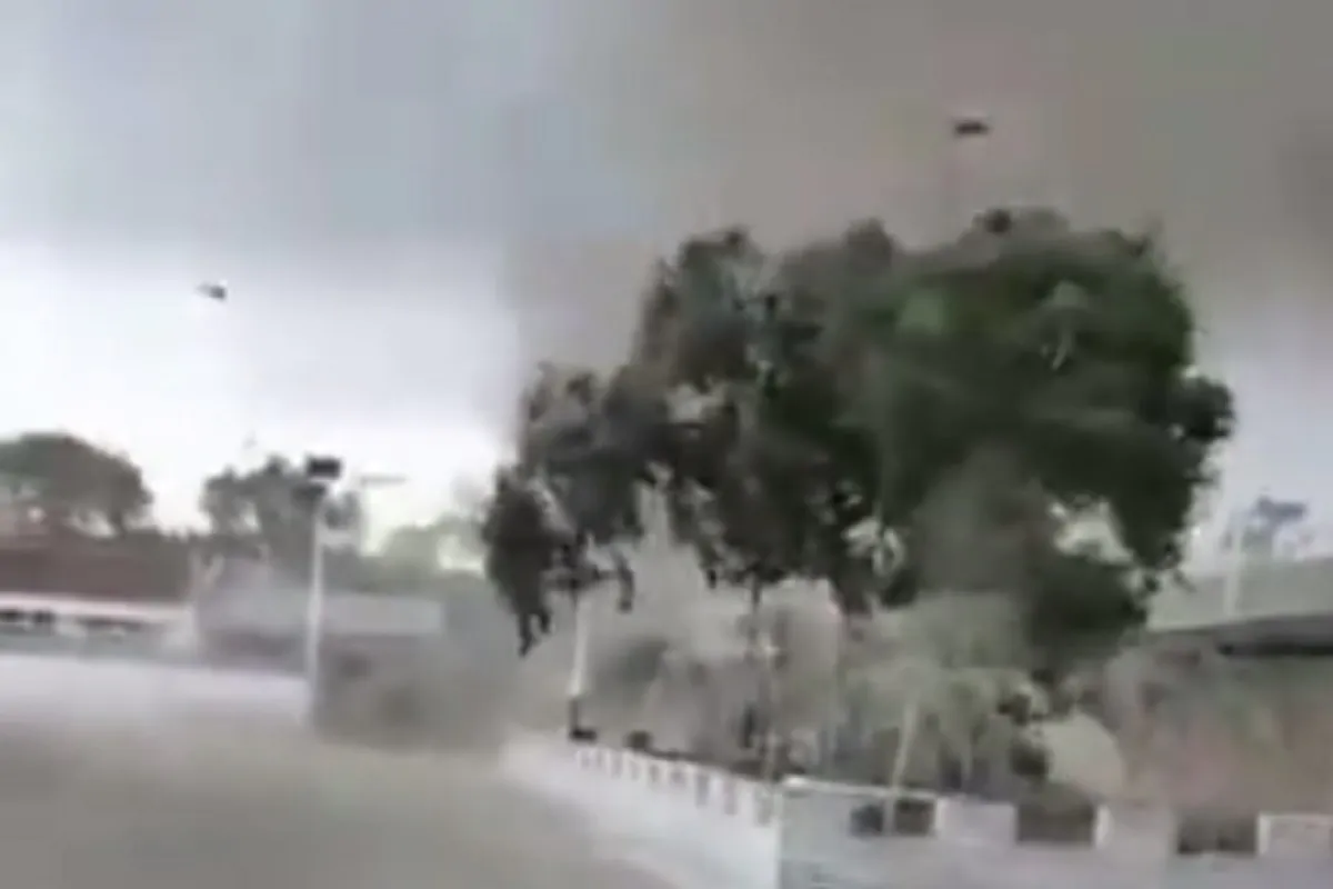 Un frame del video sul tornado nell'Hebei