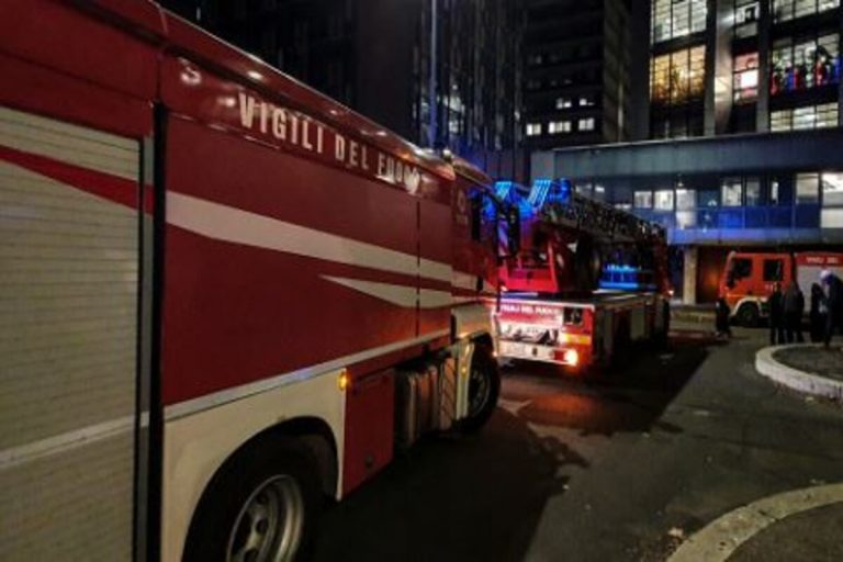 Incendio palazzina Modena
