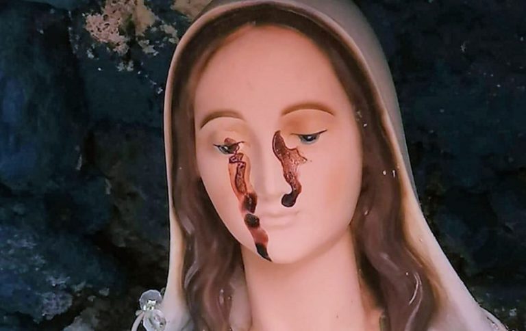 madonna vibonese piange sangue
