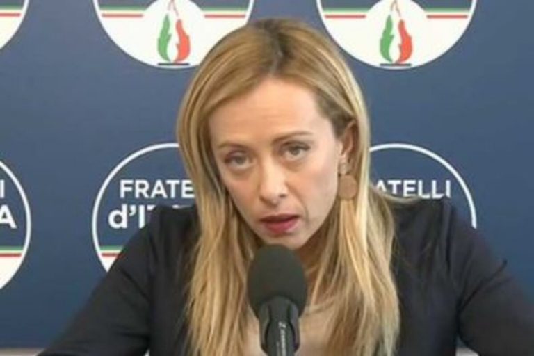 Giorgia Meloni vaccinata