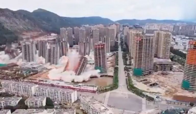 Cina 15 grattacieli demoliti