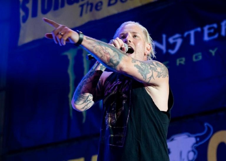 Corey Taylor sul palco