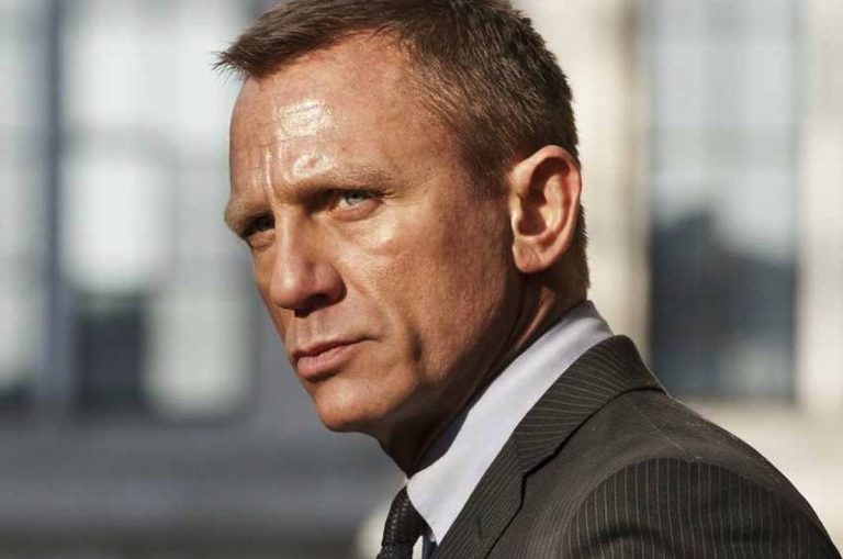 Daniel Craig