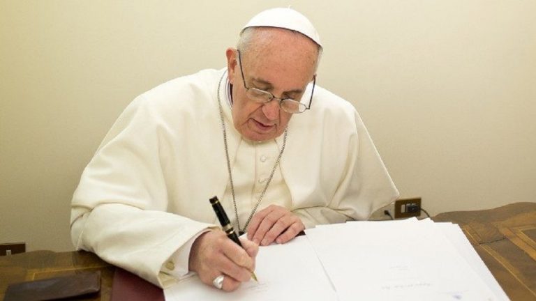 Papa Francesco ha il suo Green pass
