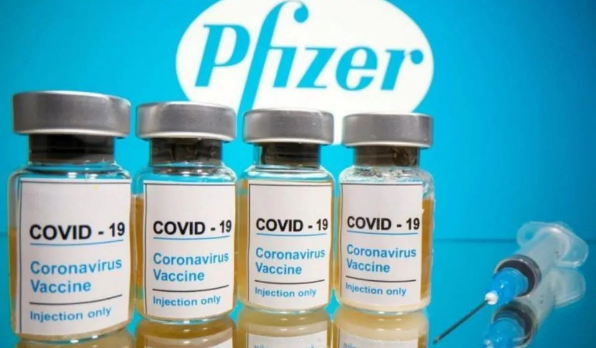 Pfizer, terza dose vaccino