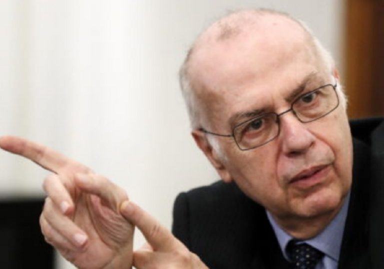 Il professor Giovanni Rezza