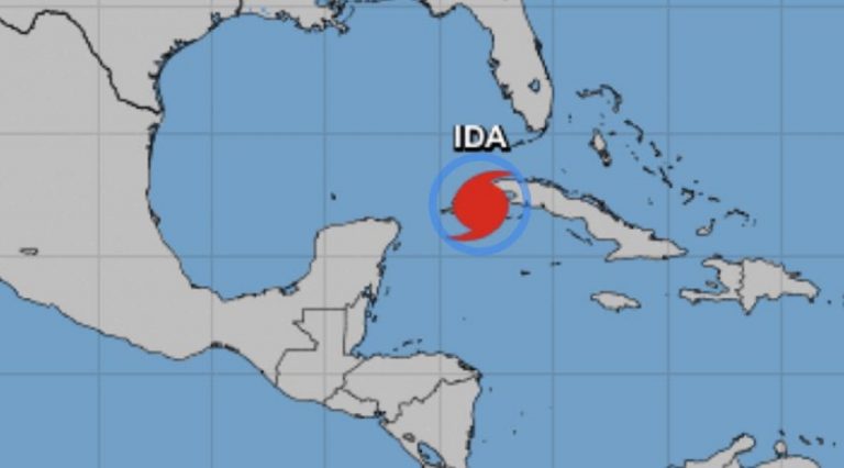 L'uragano Ida si rafforza: attesi venti che soffieranno dai 210 ai 249 km/h