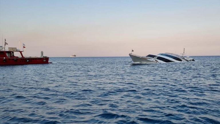 Yacht