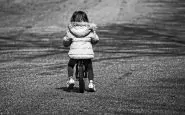 Bambina di 8 anni morta in bici, genitori iscritti a registro