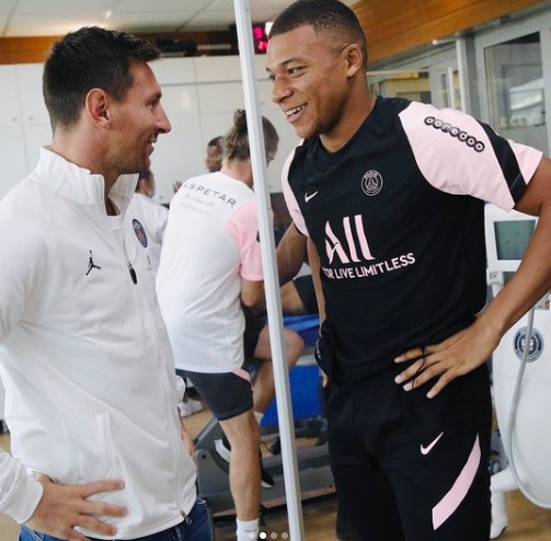 Mbappé via dal PSG
