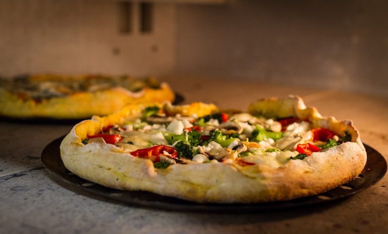 Coca nei cartoni della pizza